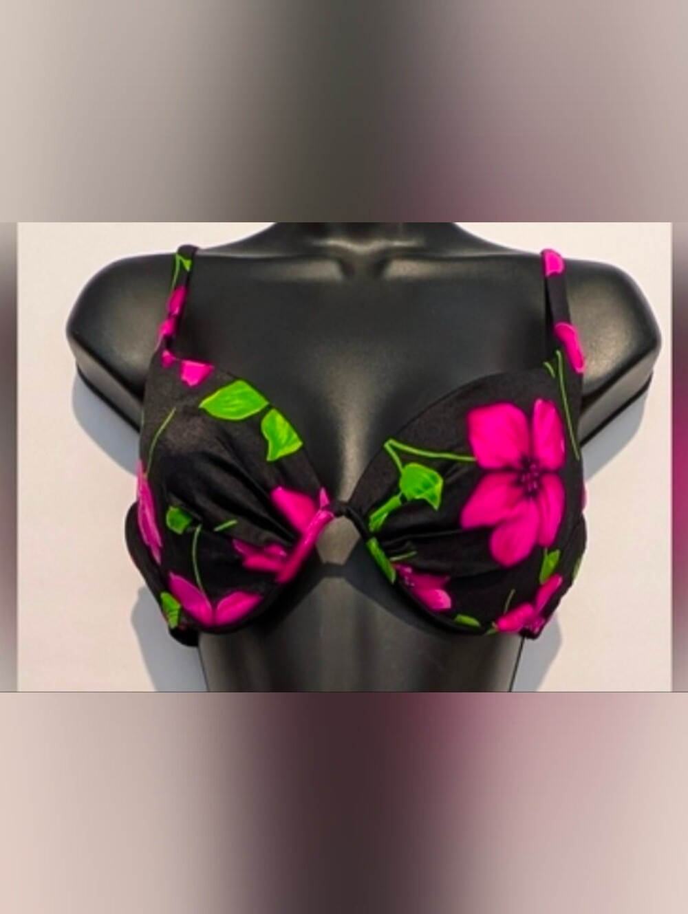 Vintage Catalina 🌴 New With Tags  floral bikini Top. Vintage Large